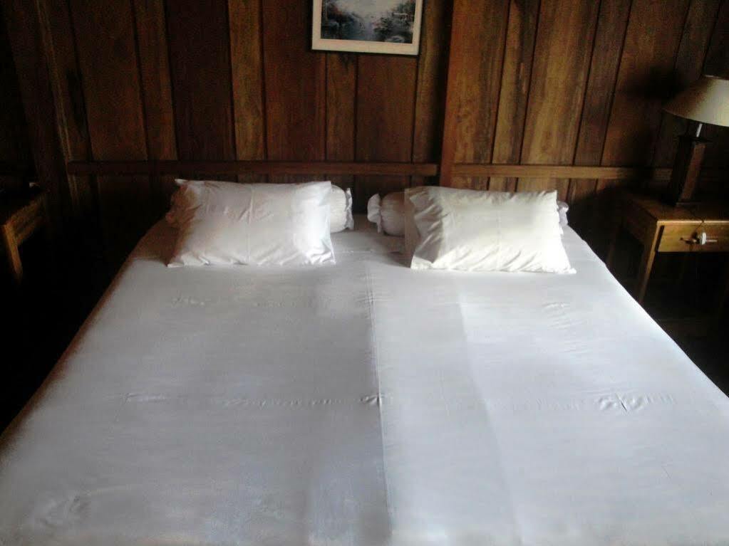Gardenia Country Inn Tomohon Екстер'єр фото